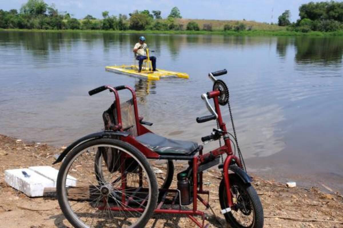 Un paisa de 52 años zarpará del muelle de Barrancabermeja con rumbo a Cartagena en una silla de ruedas flotante, el objetivo es hacer un llamado a la solidaridad de los colombianos.(Foto: Cortesía Ricardo Pérez/VANGUARDIA LIBERAL)