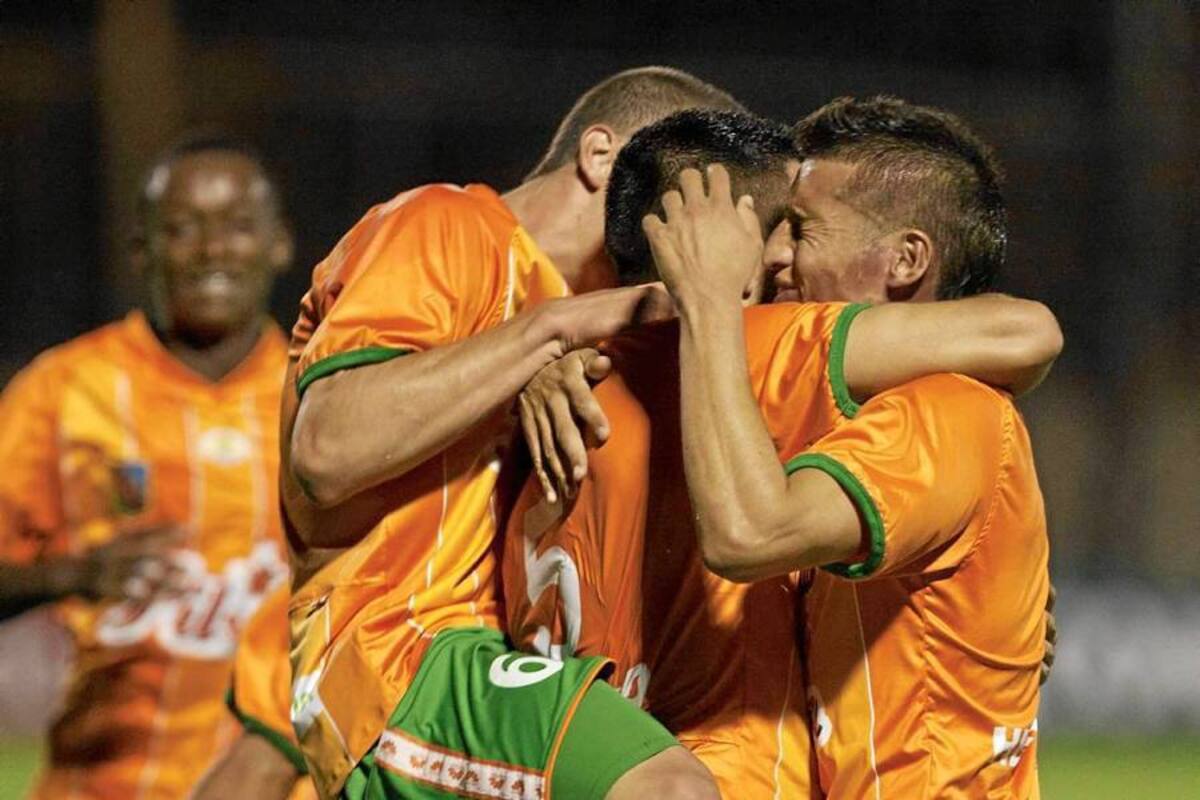 Envigado buscará esta noche, en su estadio, dar el primer paso para acceder a la tercera fase de la Copa Suramericana ante Liverpool de Uruguay. El conjunto ‘naranja’ viene de eliminar a Unión Comercio de Perú en la primera fase del torneo continental. (Foto: Archivo / VANGUARDIA LIBERAL)
