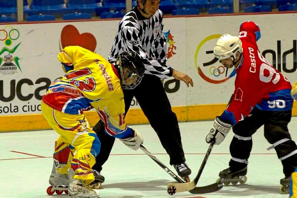 Un novedoso deporte, el hockey sobre patines en línea, reunió a lo más granado del mundo en Bucaramanga, en donde se dio cumplimiento a los Campeonatos Mundiales de esta disciplina en tres categorías. (Foto: Archivo / VANGUARDIA LIBERAL)