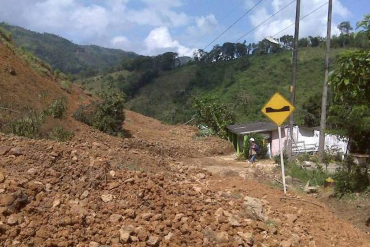 En 10 días podría haber paso parcial a la Costa por Rionegro. (Foto: Archivo/VANGUARDIA LIBERAL )
