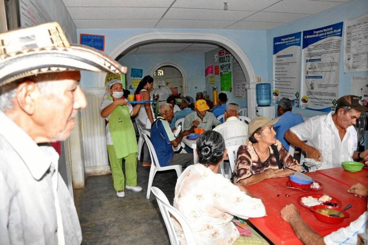 Los adultos mayores exigen recursos de la Gobernación (Foto: Archivo/VANGUARDIA LIBERAL )