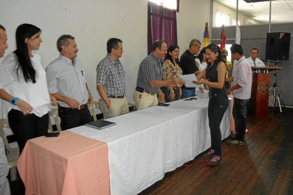 La graduación de los cultivadores de tabaco se llevó a cabo ayer viernes 27 de abril en las instalaciones del Sena San Gil con la presencia de directivos de las empresas Coltabaco, Protabaco, CDF, de la Cadena productiva del Tabaco y el Sena que ofrecieron el diplomado ‘Manejo empresarial del cultivo de Tabaco’. (Foto: Archivo/VANGUARDIA LIBERAL )