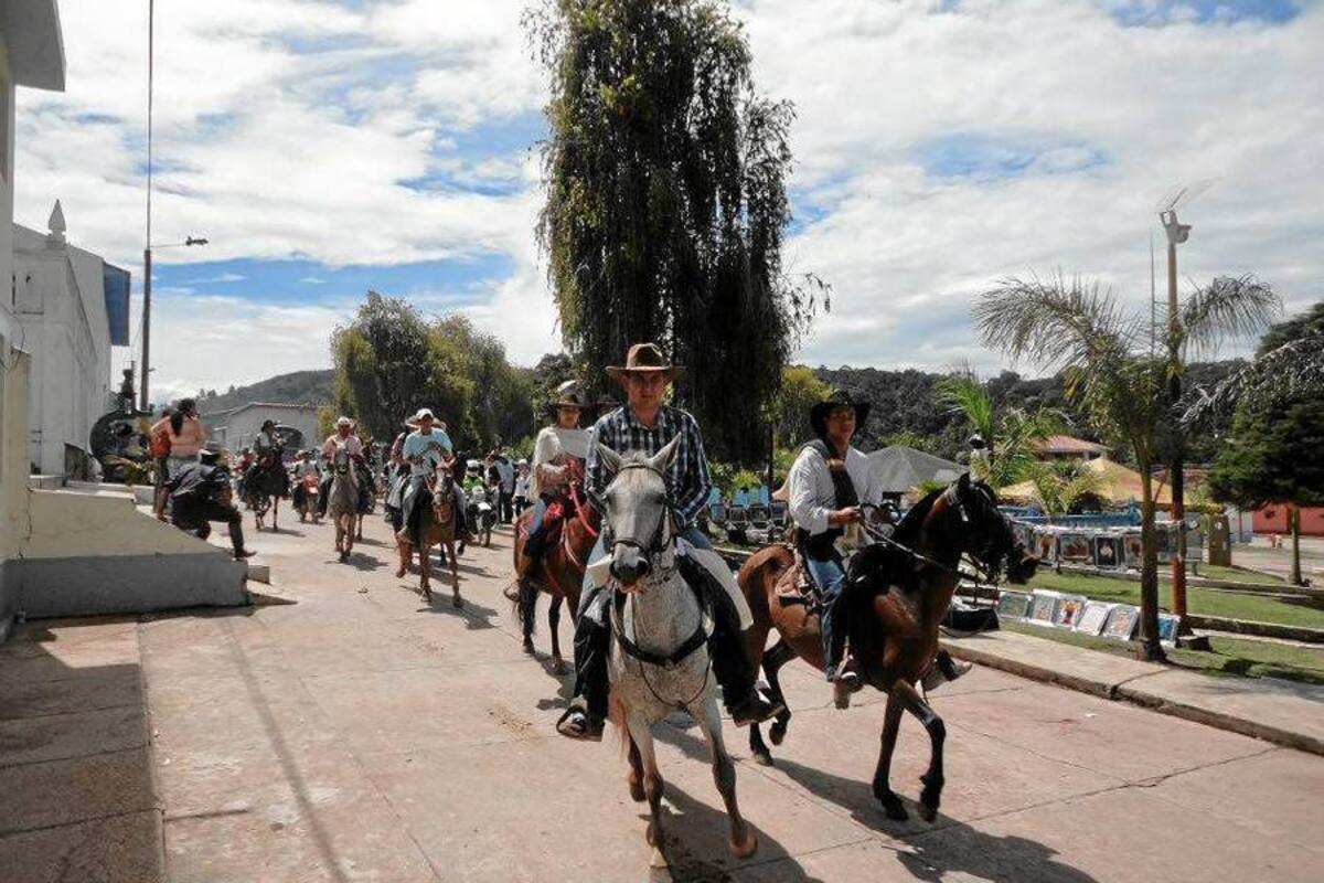 Desde Charalá hacia Encino partirá la Ruta Libertadora que irá hasta el Puente de Boyacá para conmemorar la Batalla del Río Pienta y la Batalla de Boyacá.Mañana desde Charalá partirá la cabalgata Ruta Libertadora (Foto: Archivo/VANGUARDIA LIBERAL)
