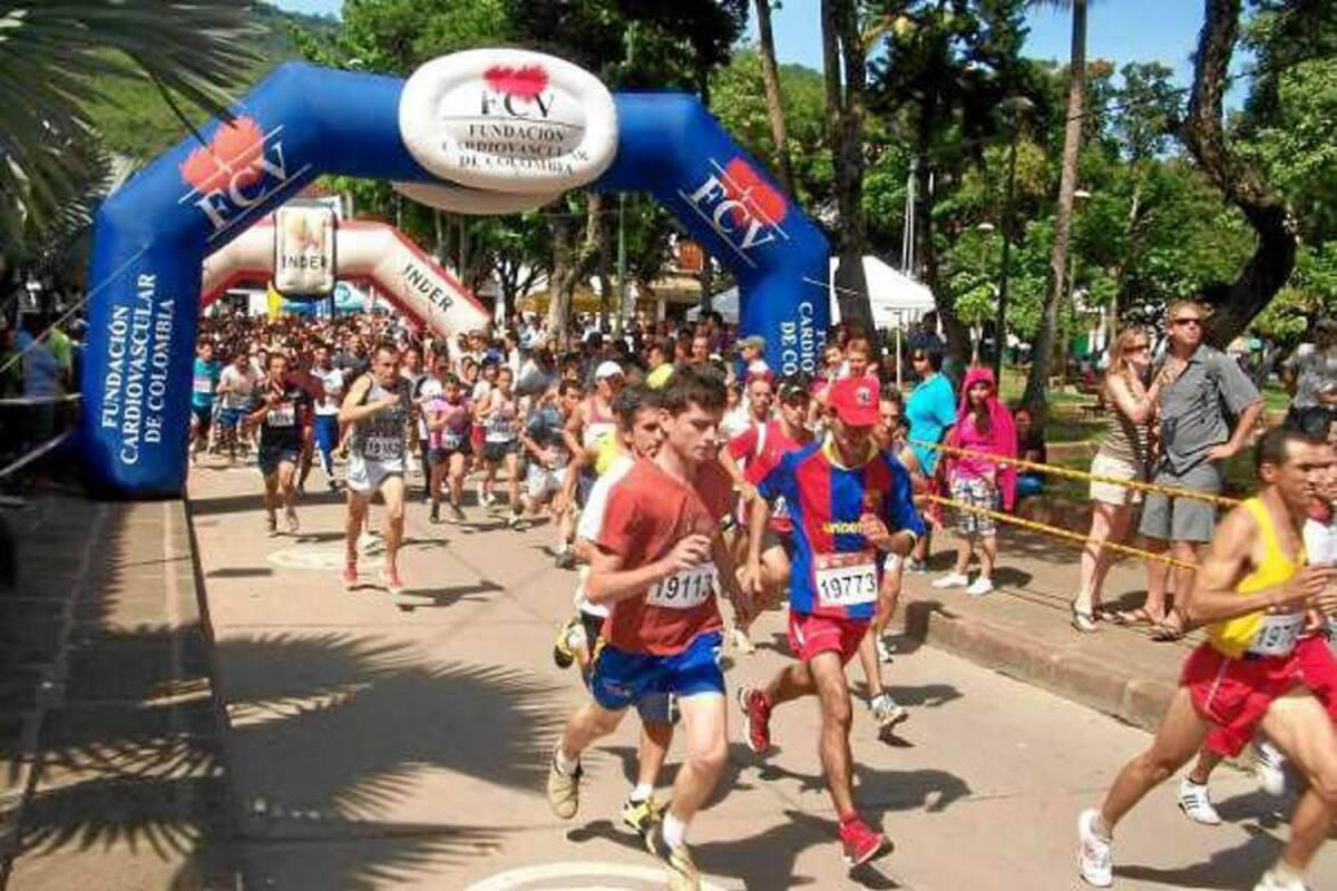 A las 9:00 de la mañana se dará inicio a esta carrera atlética que recorrerá las principales calles de San Gil y a la que se espera participen más de 1600 deportistas. (Foto: Archivo VANGUARDIA LIBERAL)