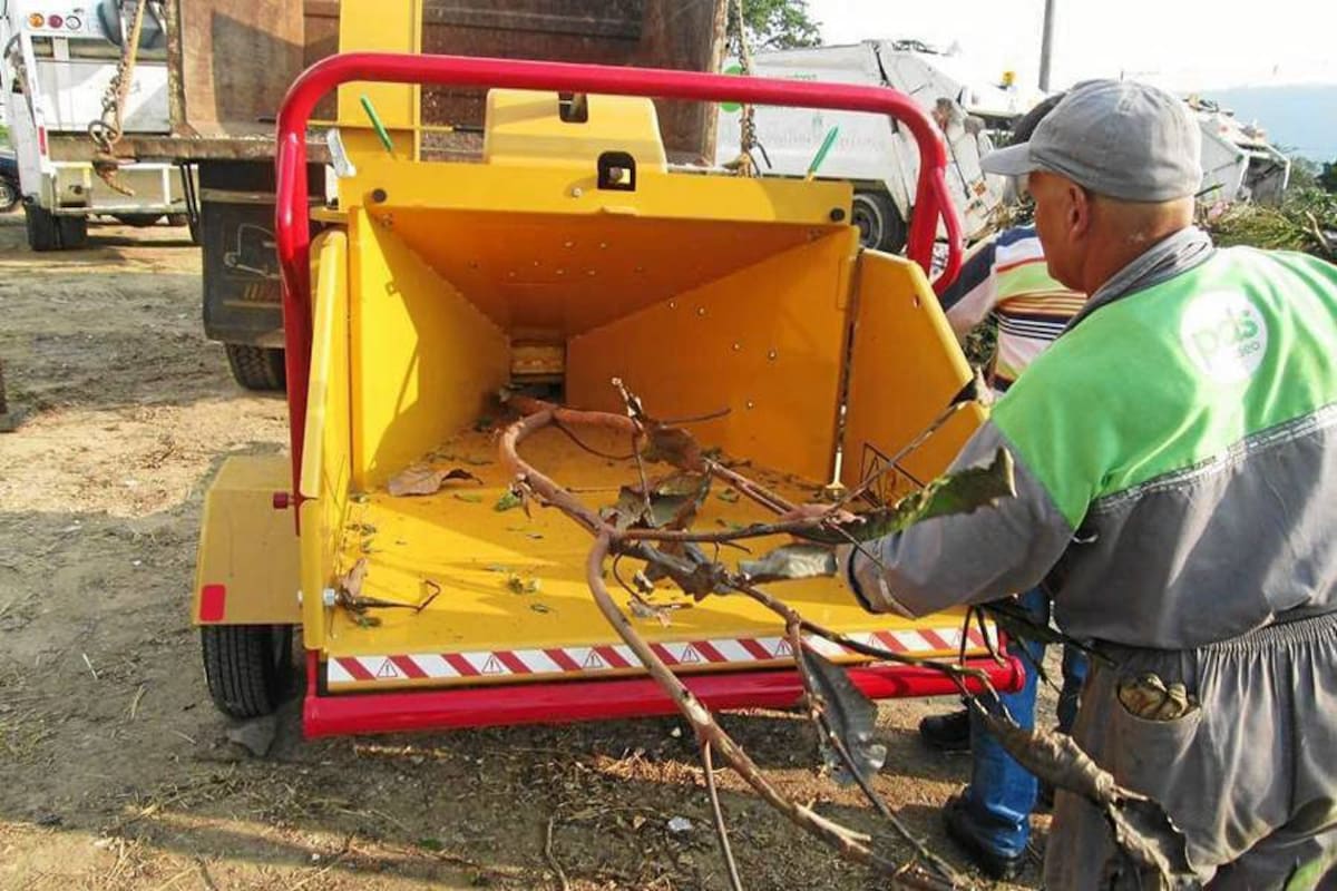 Esta es la nueva máquina que adquirió la Piedecuestana de Servicios para el procesamiento de los desechos de podas. (Foto: Suministrada/VANGUARDIA LIBERAL )
