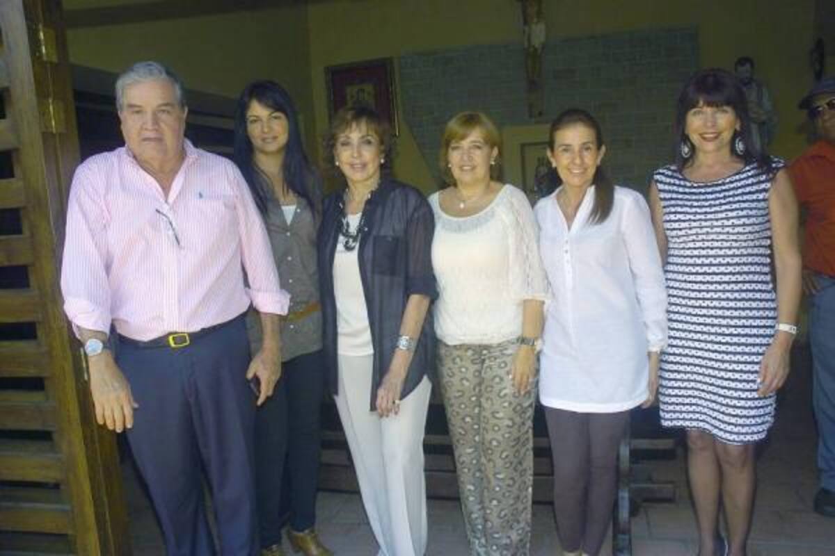 Jorge Azuero, Jacqueline Zapata, Gloria Mantilla, Amparo Africano, Luz Estella Estupiñan y Luz Marina González.(Foto: César Flórez / VANGUARDIA LIBERAL.)