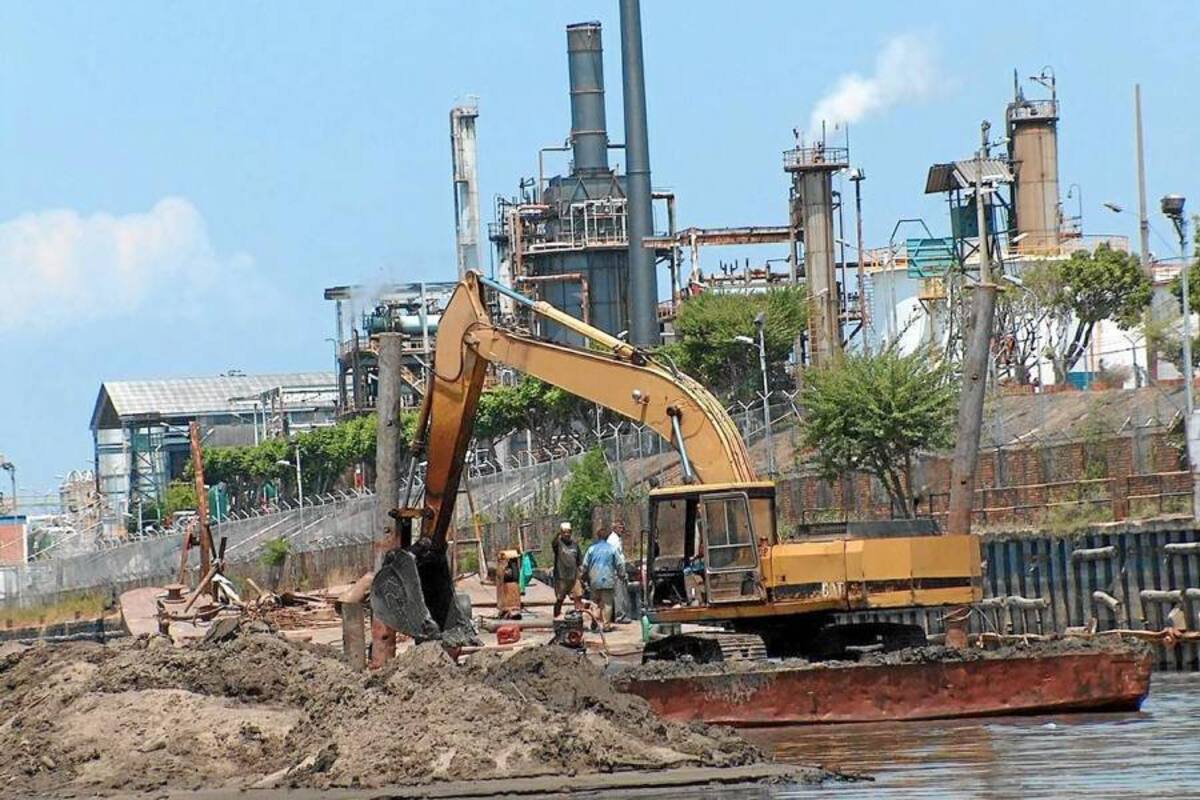 El proyecto de dragado pretende asegurar la navegabilidad durante todo el año entre los puertos de Barranquilla y Barrancabermeja. (Foto: Archivo/VANGUARDIA LIBERAL)