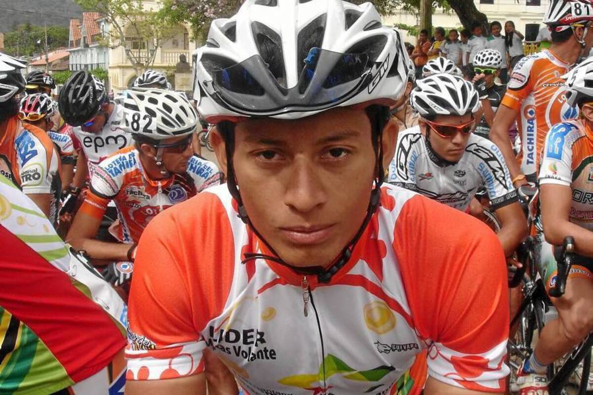 El pedalista de Sabana de Torres, Jonathan Fabián Jiménez Canoles, fue el más destacado de la delegación santandereana, al ganar la medalla de plata en la prueba del keirin, en la que fue superado por el barranqueño Marvin Orlando Angarita Reyes del equipo Movistar y que corre por Antioquia. (Foto: Archivo/VANGUARDIA LIBERAL)