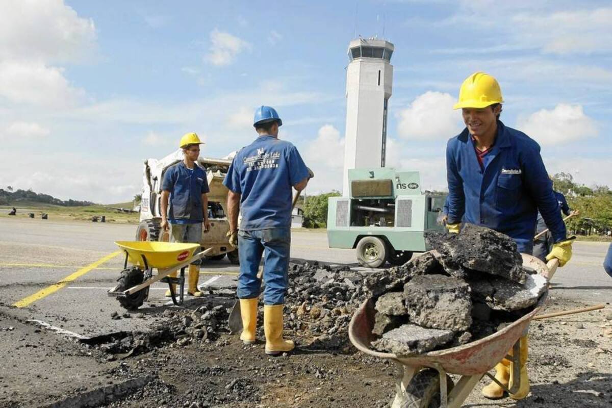 Programe su itinerario con anticipación si tiene planeado viajar ya que se inicia la repavimentación de 13 aeropuertos regionales. (Foto: Archivo/VANGUARDIA LIBERAL)
