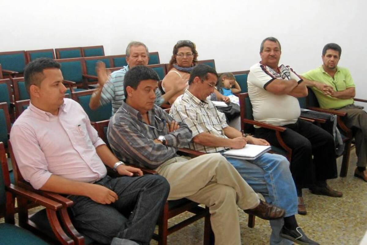 El comité expuso en la reunión concertada esta semana, que tendrán que sacar adelante el reglamento interno de este organismo, para que exista mayor compromiso y responsabilidad entre sus integrantes, pues mientras unos asisten, la mayoría no se presentan a las asambleas. (Foto: Nancy Gómez /VANGUARDIA LIBERAL )