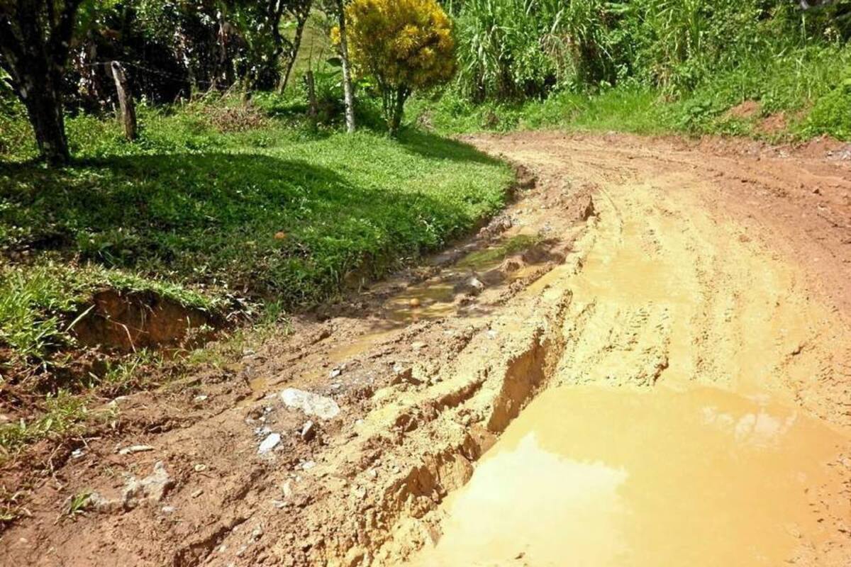 El estado de la carretera Mararay –Guadalupe es motivo de queja por parte del sector transportador. (Foto: Suministrada/VANGUARDIA LIBERAL)