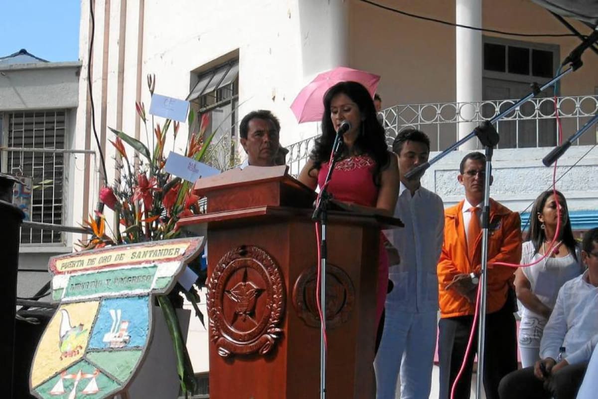 La posesión de la nueva Alcaldesa Roció Galeano estuvo acompañada de las principales personalidades del departamento, los aplausos de su nuevo gabinete y de la comunidad del municipio. (Foto: Suministrada /VANGUARDIA LIBERAL)