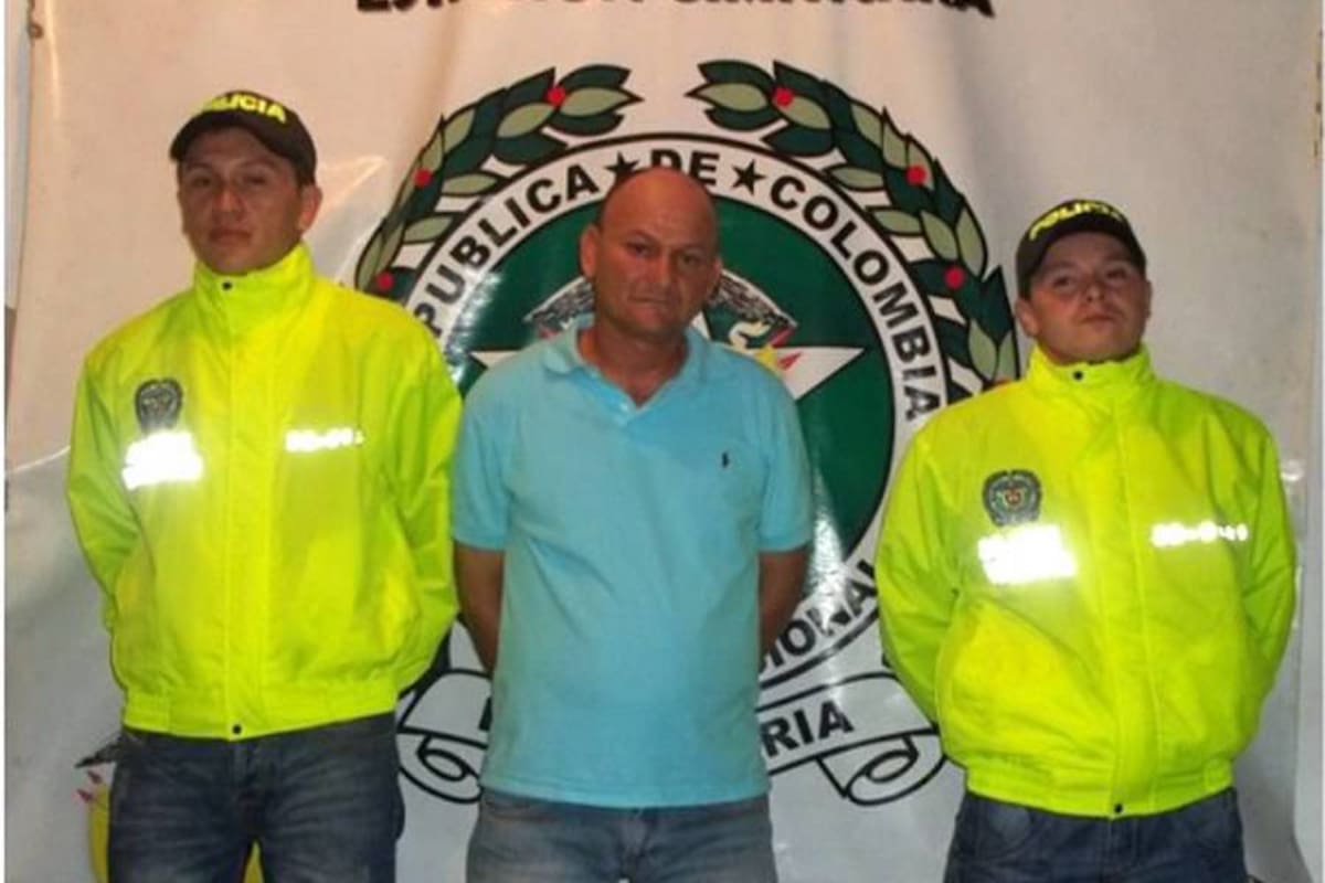 Dos capturados, por porte de arma y acto sexual con menor (Foto: Suministrada /VANGUARDIA LIBERAL)