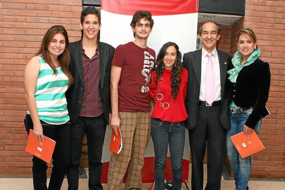 María Camila Duarte, Juan Camilo Franco, José Pinilla, Valentina Franco, Juan Carlos Franco Mendoza y Martha Janeth Santos. (Foto: Mauricio Betancourt / VANGUARDIA LIBERAL)