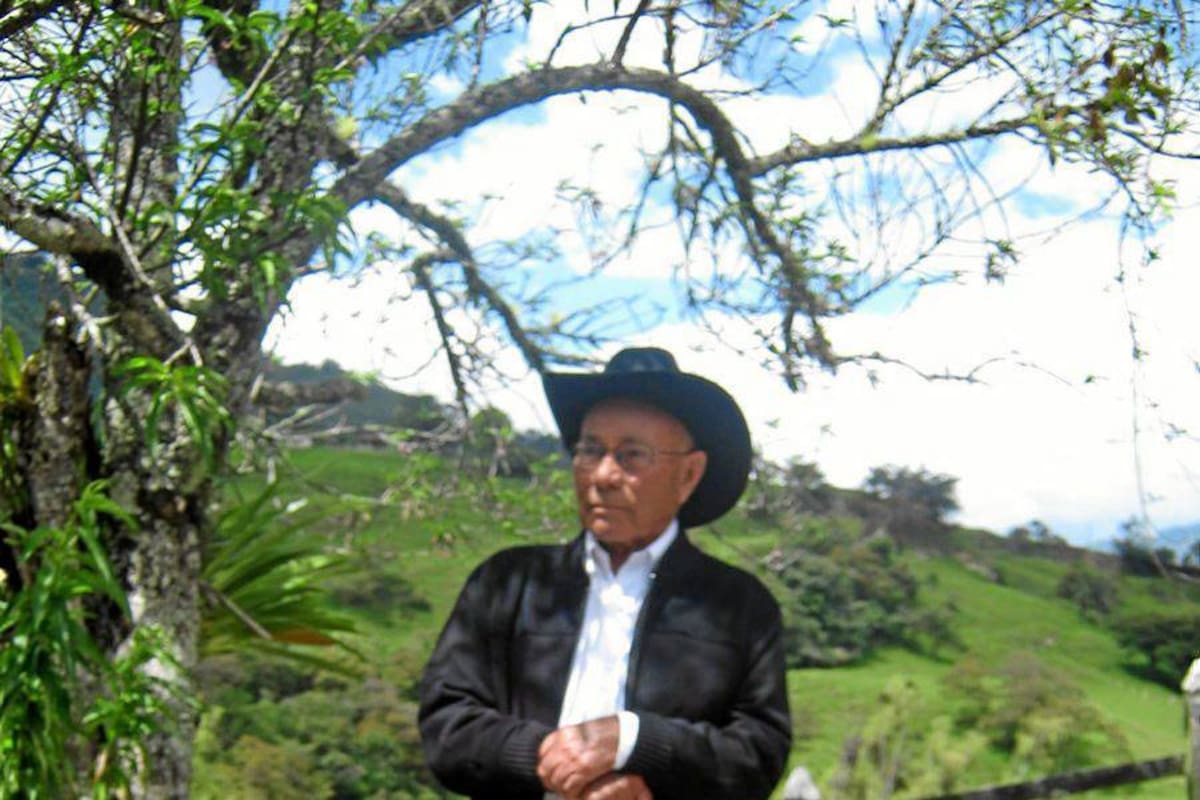Humberto Prieto Carrillo, a sus 92 años de vida, acudirá junto con sus hijos y familiares de los caídos en este suceso, a descubrir un monumento como testimonio de que nunca han olvidado sus seres queridos. (Foto: Sumiistrada /VANGUARDIA LIBERAL)