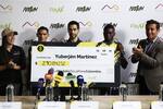 Yuberjen Martínez recibe medalla simbólica y donación impulsada por Pajón