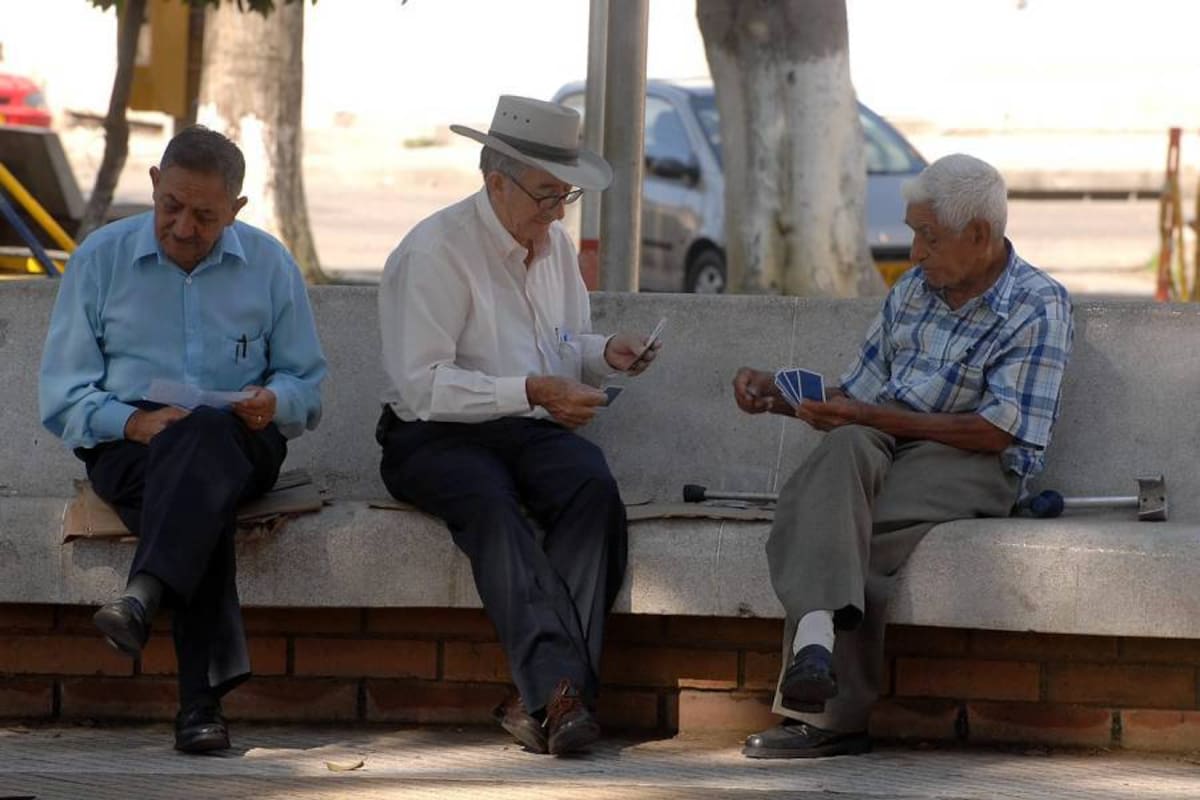 Se calcula que en el presente año, por cada adulto mayor hay dos personas jóvenes. Y más allá de las frías estadísticas, se hace necesario mejorar y redoblar las políticas de asistencia a los ancianos. (Foto: / VANGUARDIA LIBERAL )