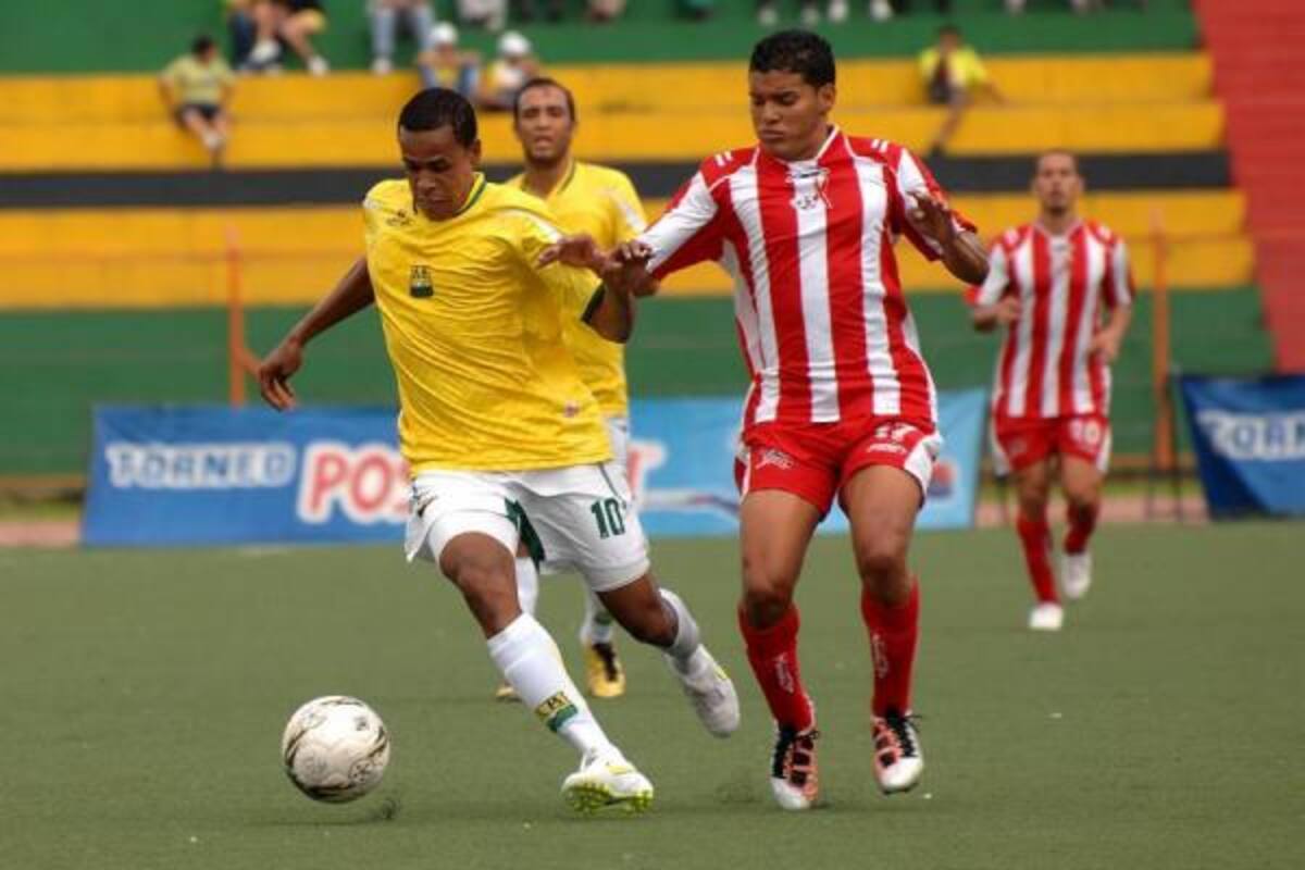 Cortar de una vez por todas la racha negativa en condición de visitante será la consigna de Atlético Bucaramanga para enfrentar hoy a Centauros de Villavicencio por la fecha 16 del Torneo Postobón.(Foto: Archivo / VANGUARDIA LIBERAL)