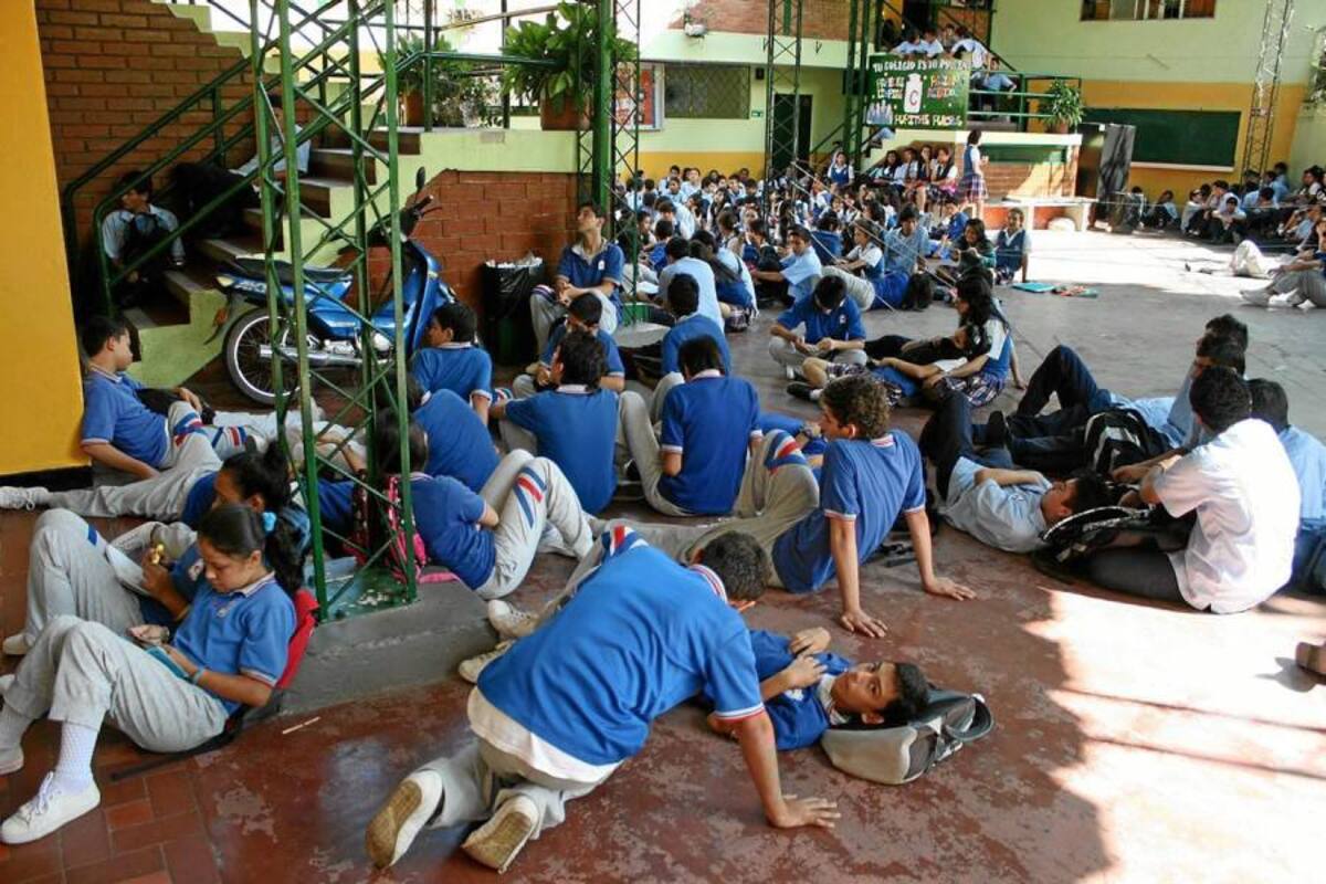 Los estudiantes aseguraron que luego de regresar de Semana Santa se unirán con otras instituciones educativas del municipio para realizar una gran movilización en rechazo a la medida del MEN. (Foto: Mauricio Betancourt / VANGUARDIA LIBERAL)
