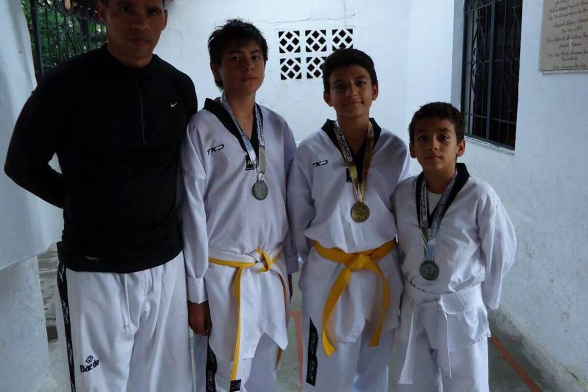 Los jóvenes representarán a Girón y al departamento en el Campeonato Nacional Interligas de Colores de Taekwondo, que se llevará a cabo del 4 al 8 de noviembre, en Medellín. (Foto: Suministrada/VANGUARDIA LIBERAL )