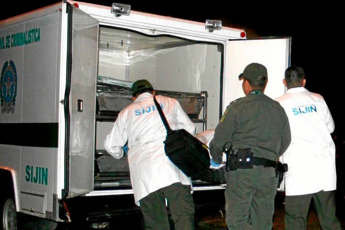 El crimen ocurrió ayer a las 2:00 de la mañana en Cerros del Mediterráneo, de Piedecuesta. La víctima recibió cuatro disparos. (Foto: Marco Valencia/VANGUARDIA LIBIERAL )