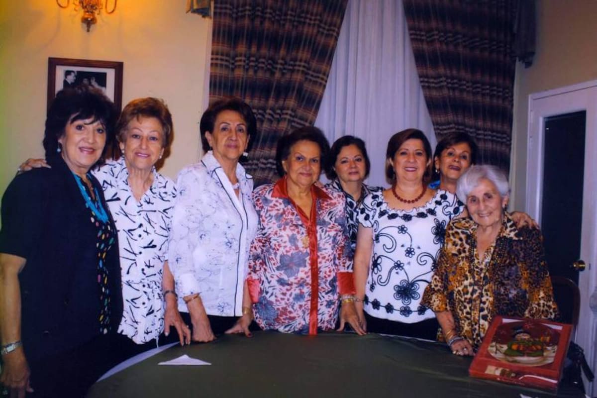 Estella de Suescún, Aura de Mejía, Beatriz de Nazar, Paz de Castañeda, Elsa de Torres, Norma de Siliberty, Elvira de Estupiñan y Carmen de Camacho. (Foto: Suministrada/VANGUARDIA LIBERAL)