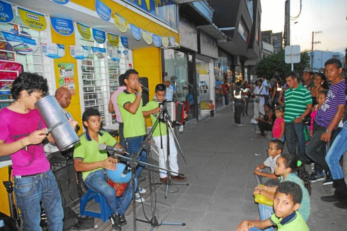 Esta actividad les permitió entregar en el año anterior cerca de 350 kits escolares en Barrancabermeja. (Foto: Javier Alvarado/VANGUARDIA LIBERAL )