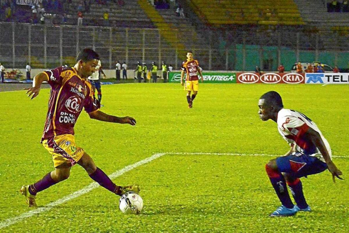 Deportes Tolima tiene en Cristian Marrugo a uno de sus hombres más importantes y desequilibrantes en el campo de juego y será fundamental esta noche en el estreno el cuadro pijao ante Deportivo Lara en la Copa Suramericana. (Foto: Archivo / VANGUARDIA LIBERAL)