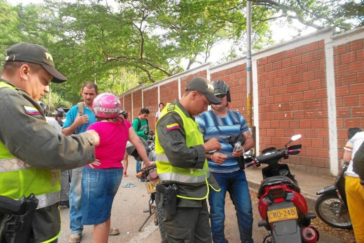 Además de controles de seguridad se hizo un registro a vehículos y motocicletas. (Foto: Suministrada/VANGUARDIA LIBERAL)