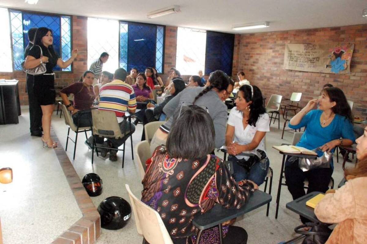 En días pasados, la Administración Municipal decidió cancelar el sueldo de manera anticipada a los profesores del sector oficial del municipio. (Foto: Archivo/VANGUARDIA LIBERAL)