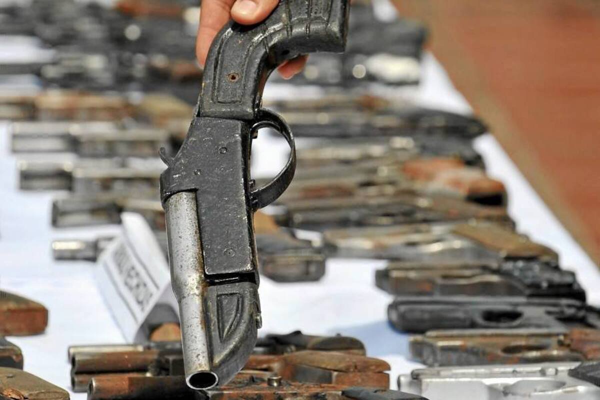 En el mercado negro de armas de Bucaramanga se puede conseguir desde una granada en $80 mil, hasta un revólver calibre 38 en $250 mil. (Foto: Archivo/VANGUARDIA LIBERAL )
