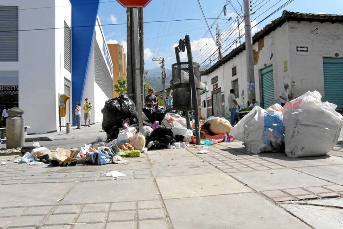 En 2010 se impusieron 400 ‘comparendos’ ambientales en Floridablanca. (Foto: Archivo/VANGUARDIA LIBERAL)
