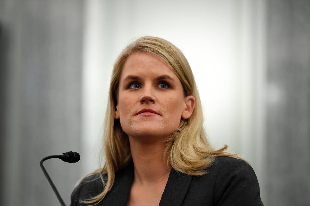 Casi nadie fuera de la empresa Facebook sabe lo que pasa dentro, dijo una de sus exempleadas, Frances Haugen. EFE / VANGUARDIA