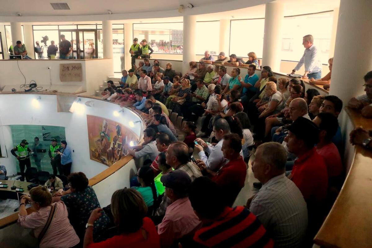 Los ciudadanos son muy escépticos de la tarea que desempeñan los diferentes concejos del área metropolitana de Bucaramanga. (Archivo / VANGUARDIA)
