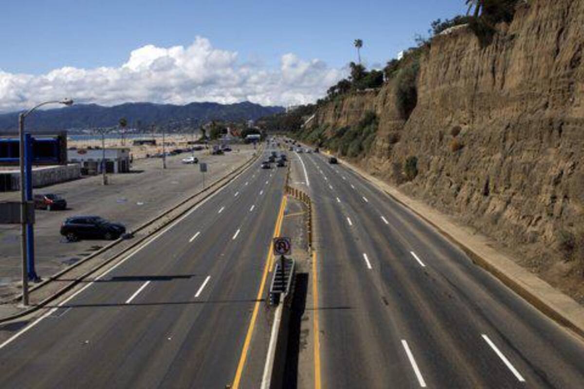 Más de tres millones de vehículos se movilizaron este puente festivo por las vías del país La República/VANGUARDIA