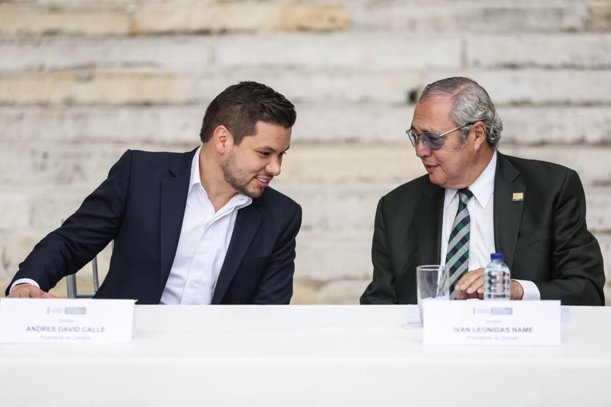 Presidentes de Senado y Cámara serán investigados tras escándalo de carrotanques.