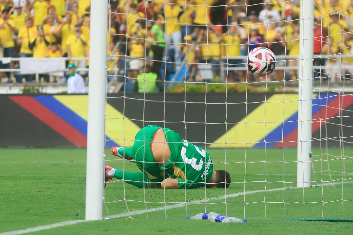La insólita reacción de Emiliano ‘El Dibu’ Martínez tras la derrota de Argentina contra Colombia en pleno Metropolitano. EFE/ Ricardo Maldonado Rozo