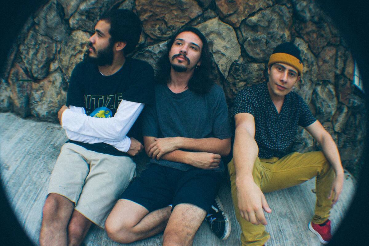 Edwin Villarreal, Julián Serpa, David Duffel, integrantes de Bañista Lunar.