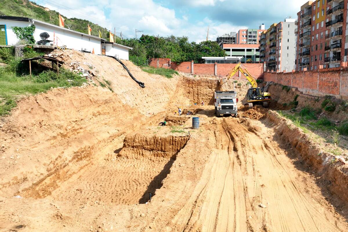 Suministrada / VANGUARDIA La construcción del centro comercial en Girón involucra a 25 empresas y genera 800 puestos de trabajo.