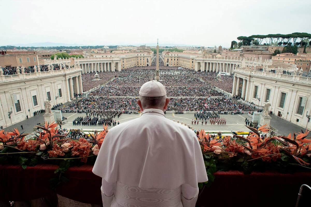 El papa Francisco y el presidente de Colombia, Iván Duque, fueron algunos de los que se refirieron sobre esta tragedia. (Foto: EFE /VANGUARDIA)