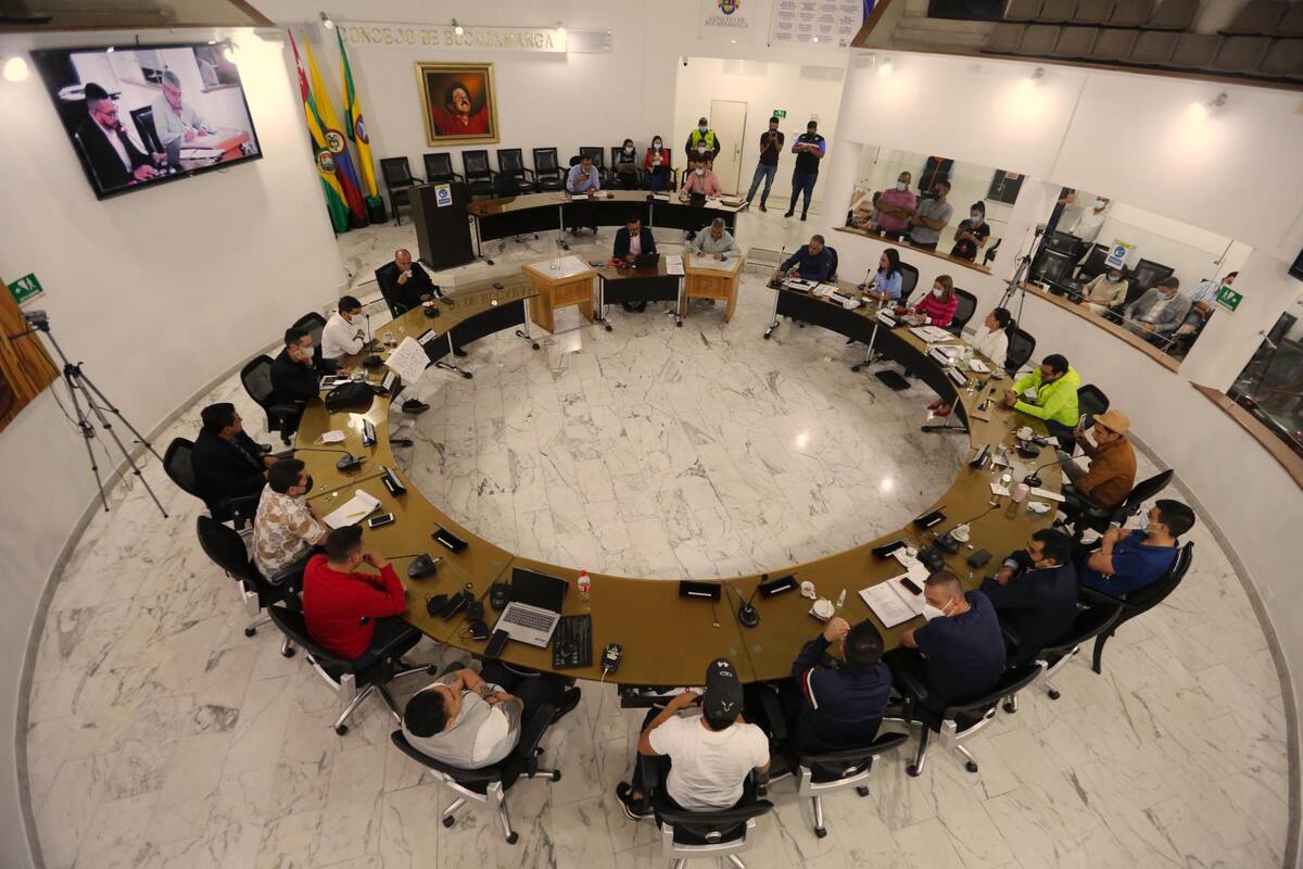 La ciudadanía merece conocer aspectos como la asistencia y la permanencia de los corporados, así como la rigurosidad de sus proyectos de acuerdo y sus supuestos controles políticos. (Archivo / VANGUARDIA)