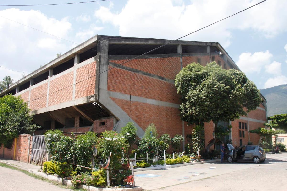 El escenario cuenta con baterías sanitarias, graderías, cancha múltiple y colinda con el complejo acuático que también fue recuperado hace pocos días. (Foto: Jaime del Río / VANGUARDIA)