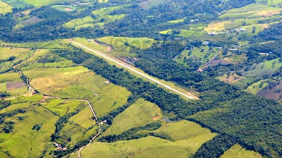 El Aeródromo del Socorro, Santander, actualmente es usado por el Ejército Nacional.