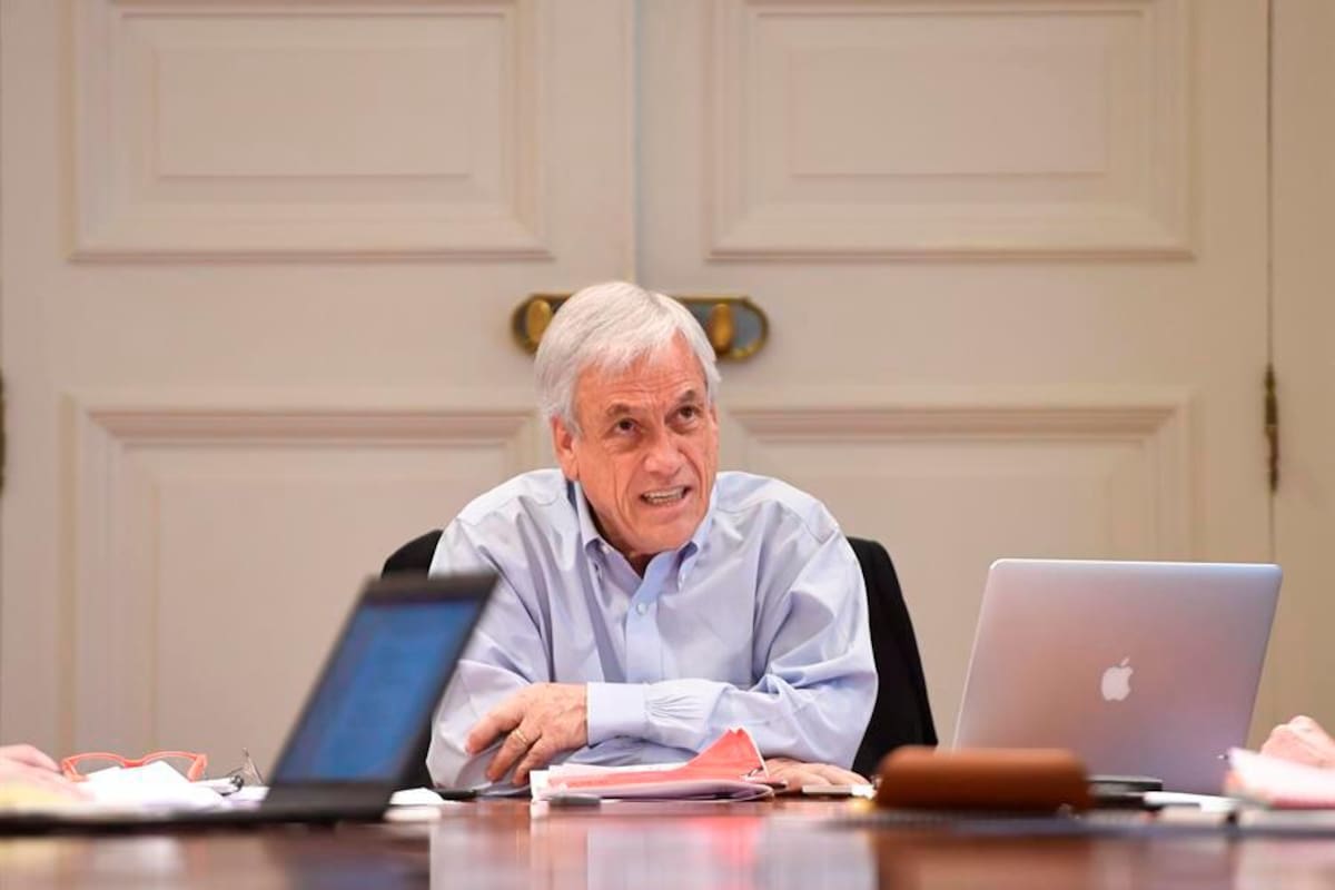 “Hemos recibido con humildad y claridad el mensaje que los chilenos nos han entregado”, dijo Piñera