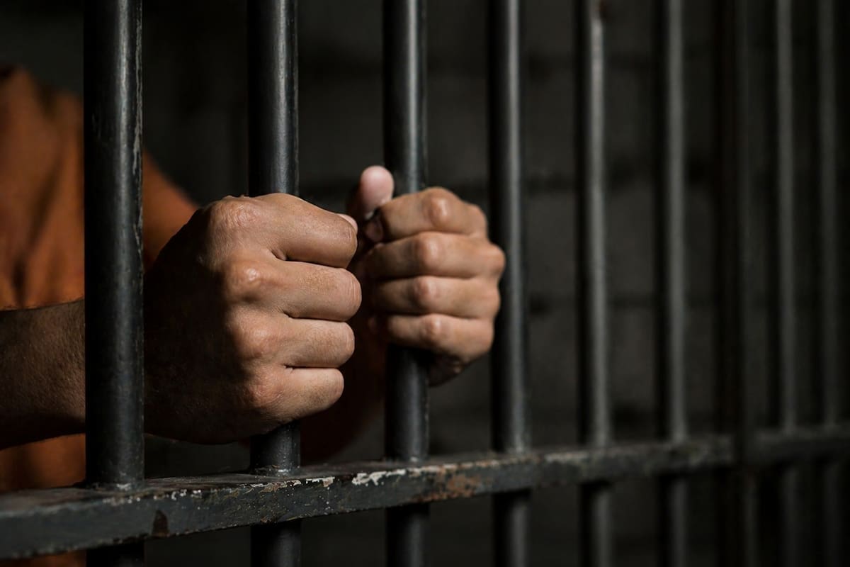 9 años de prisión a un hombre por someter a actos sexuales a una menor en Santander