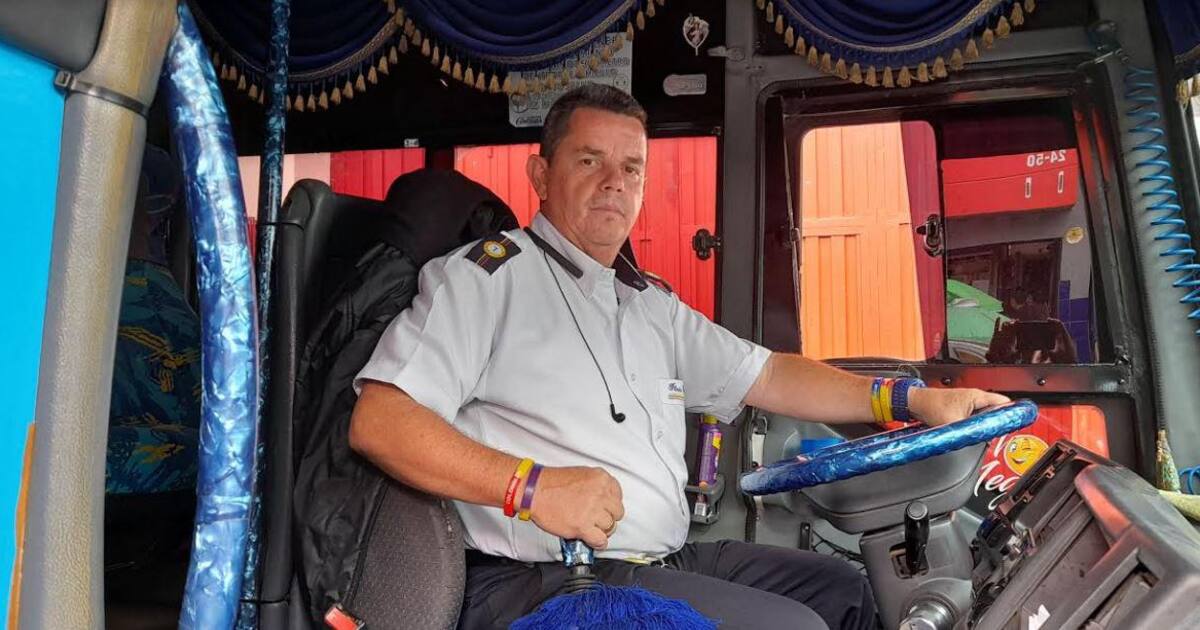 Video: El ‘Loco Larry’, el conductor que se goza la vida a ritmo de ...