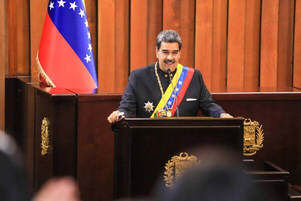 Maduro denuncia ataques brutales de granjas de bots informáticos