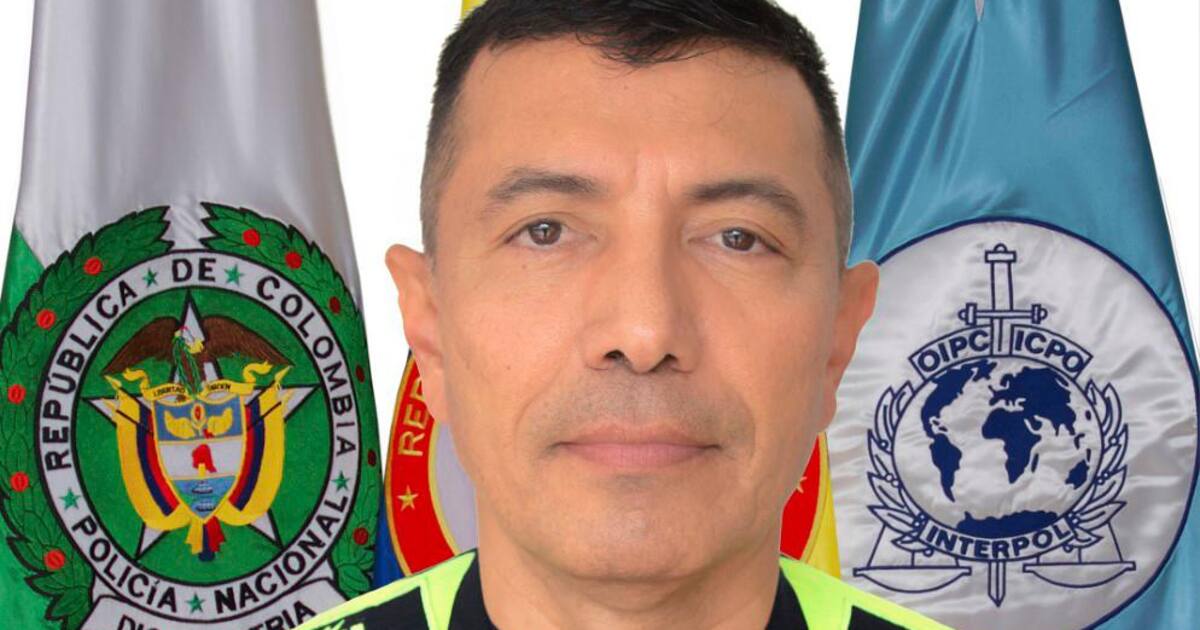 James Roa El Coronel James Roa asumió como nuevo comandante de la Policía de ...