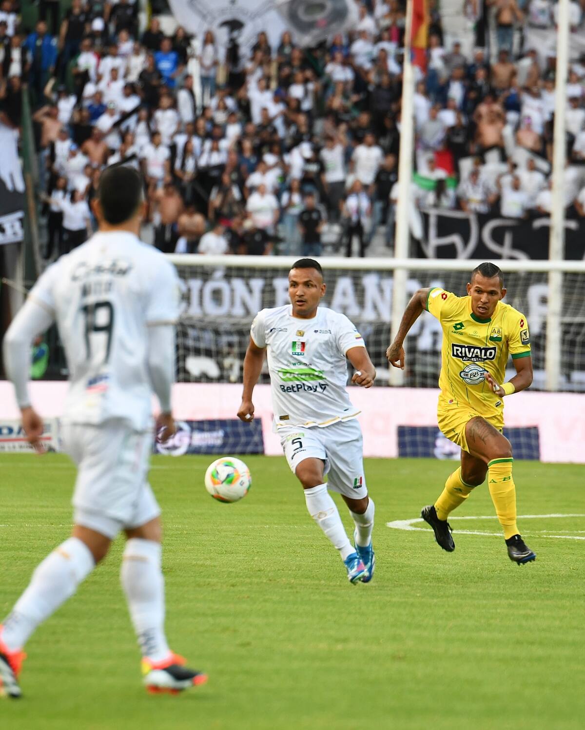 Atlético Bucaramanga fue derrotado por el Once Caldas en Manizales. (Foto: Atlético Bucaramanga / VANGUARDIA).