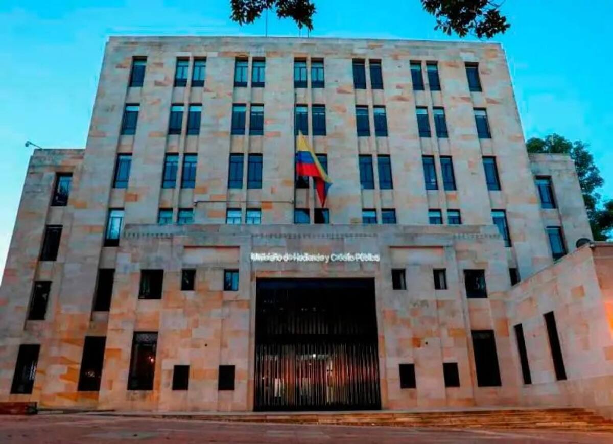 Colombia consigue US$3.800 millones con nueva emisión de bonos y mejora su deuda.